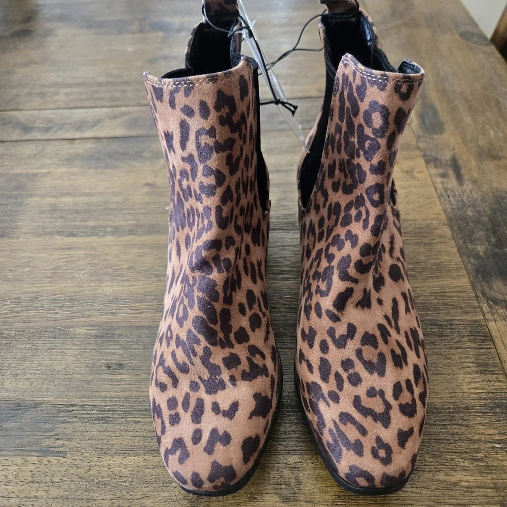 A New Day Ellie Cheetah Chelsea Boots Brown Black Block Heel Women's 7 NWT‎